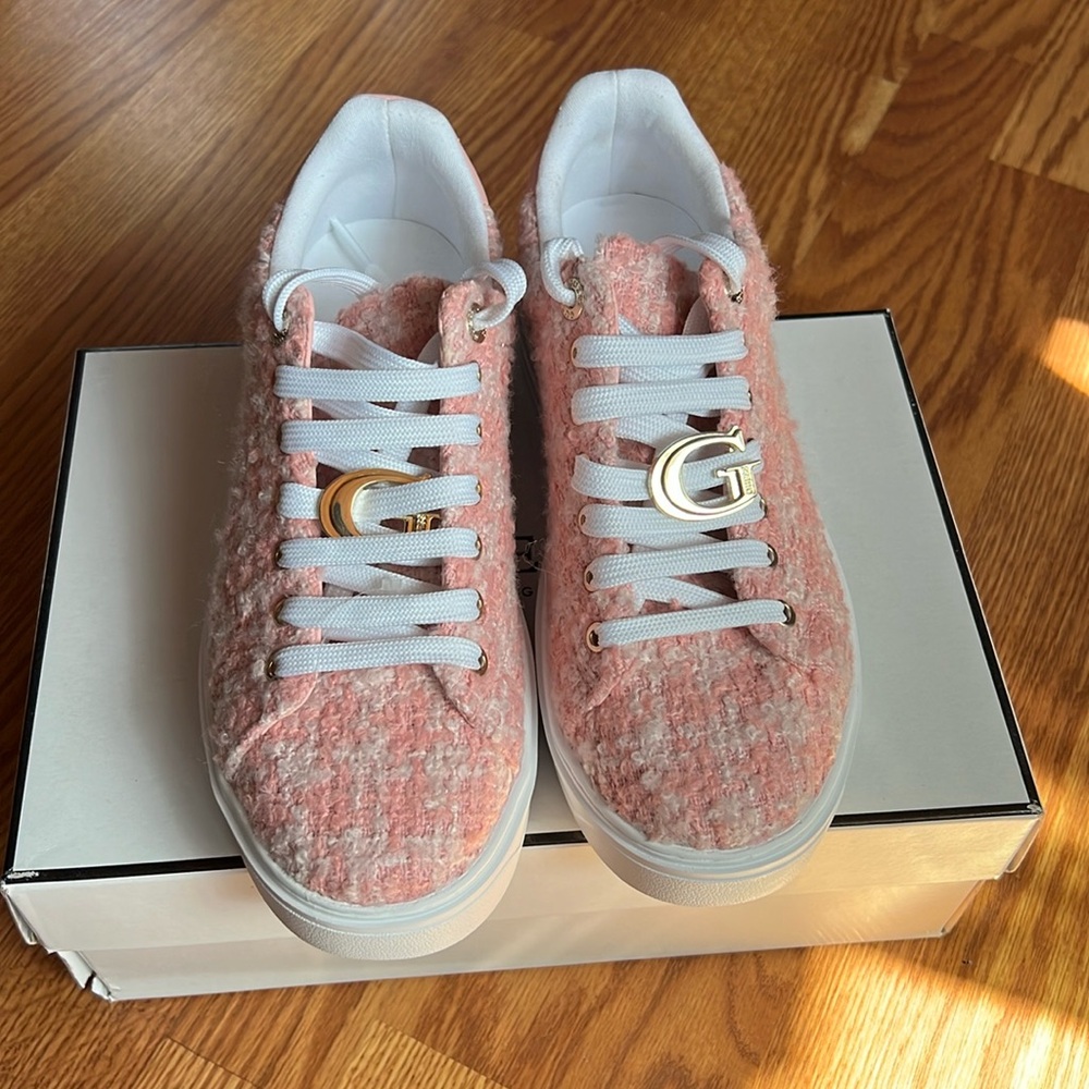 Guess women’s shoes